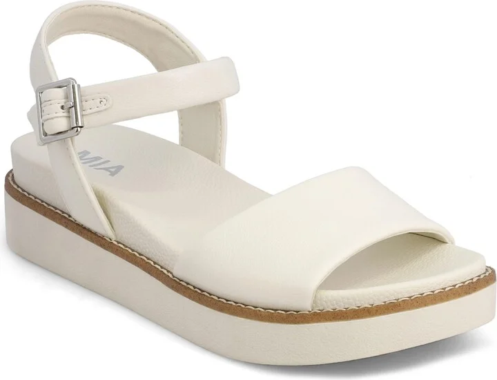 Mia Women's Nari Round Toe Casual Sandals
