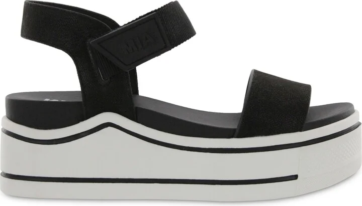 Mia Women's Odelia Round Toe Sandal - Image 6