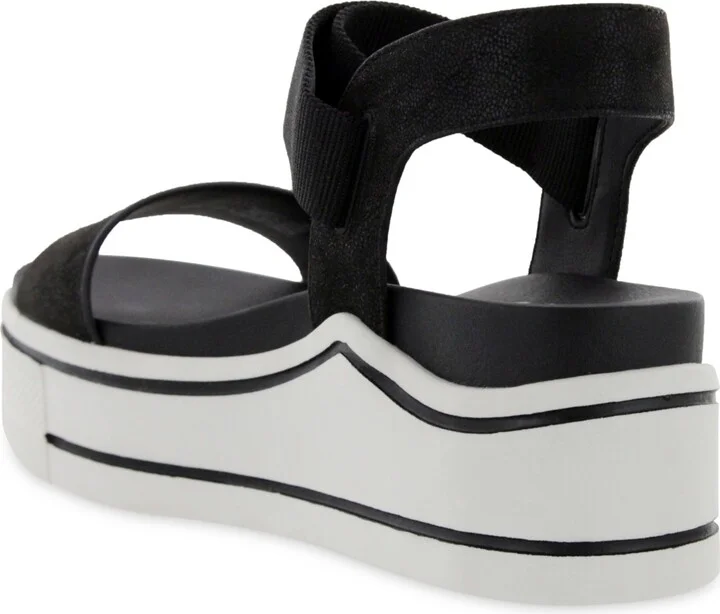 Mia Women's Odelia Round Toe Sandal - Image 7