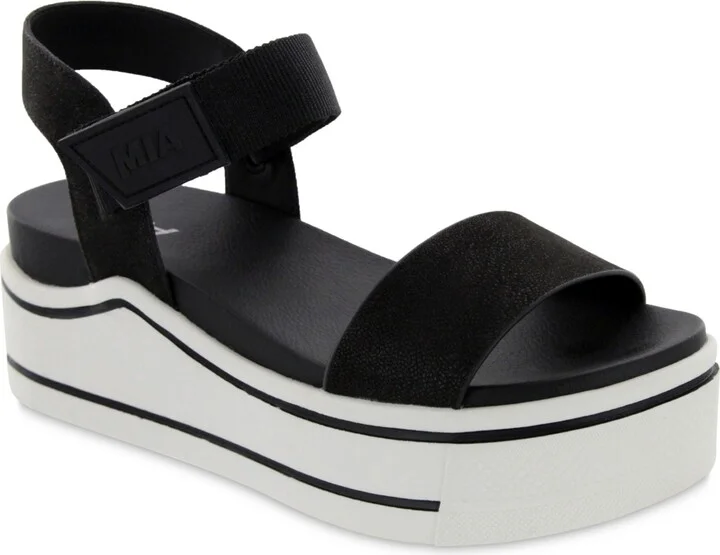 Mia Women's Odelia Round Toe Sandal - Image 10