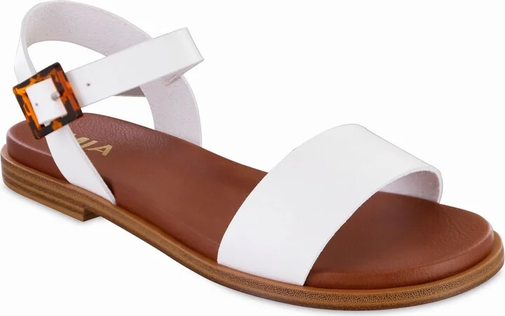 Mia Women's Peyton Round Toe Flat Sandals