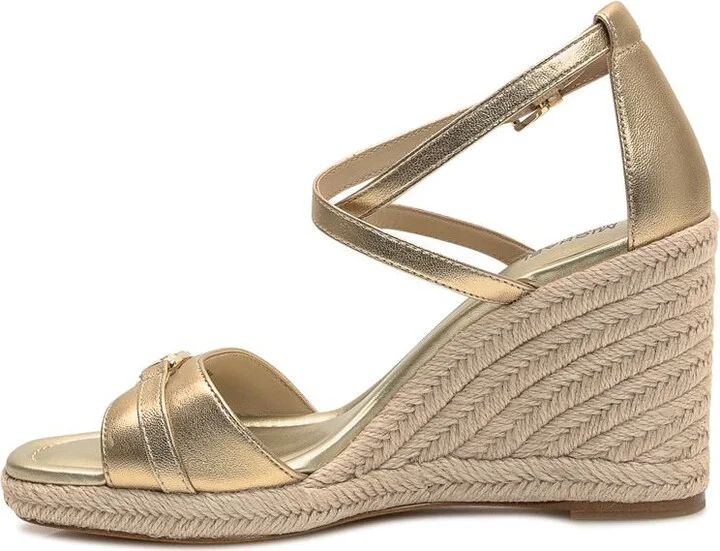 Michael Kors Mandy Wedge Sandalwood - Image 4