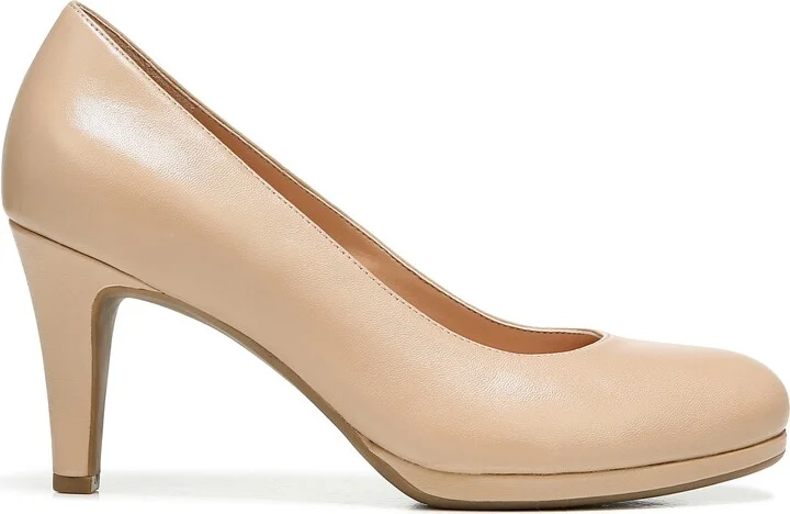 'Michelle' Almond Toe Pump - Image 4