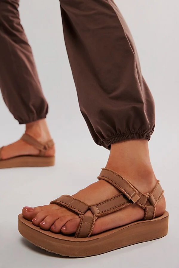 Midform Universal Canvas Sandals - Image 2