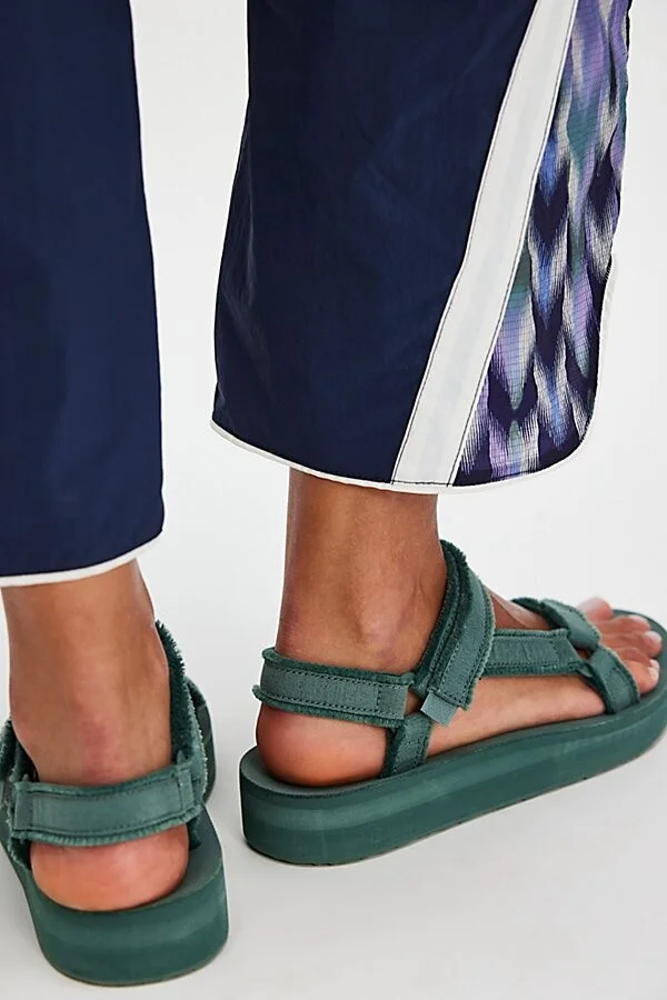Midform Universal Canvas Sandals - Image 3