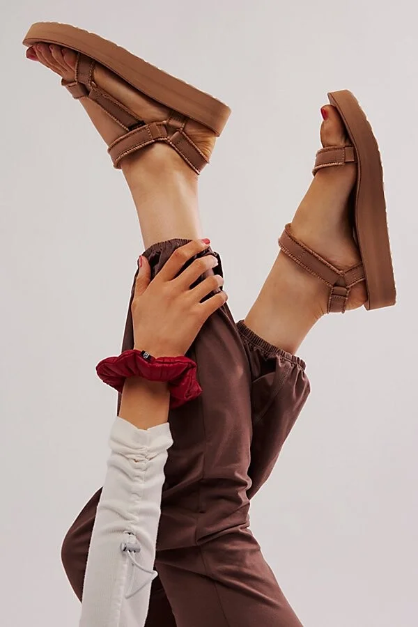 Midform Universal Canvas Sandals