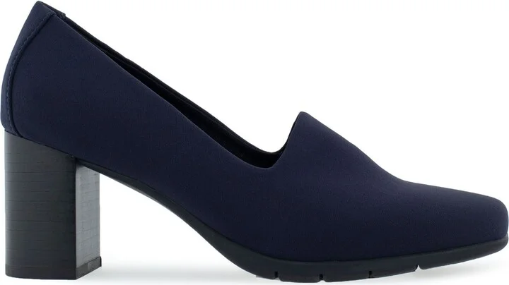 Midnight Block Heel Pump - Image 4