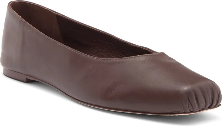 CHESTNUT LEATHER