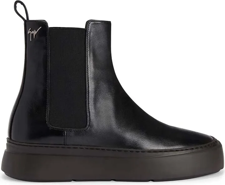Mike boots