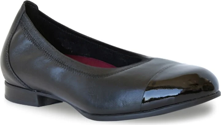 Mila Ballet Flat