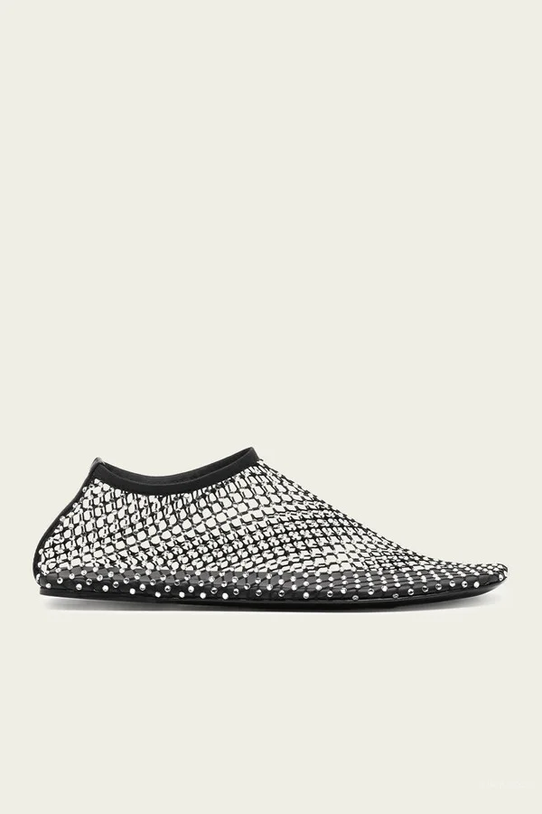 Minette Flat in Black