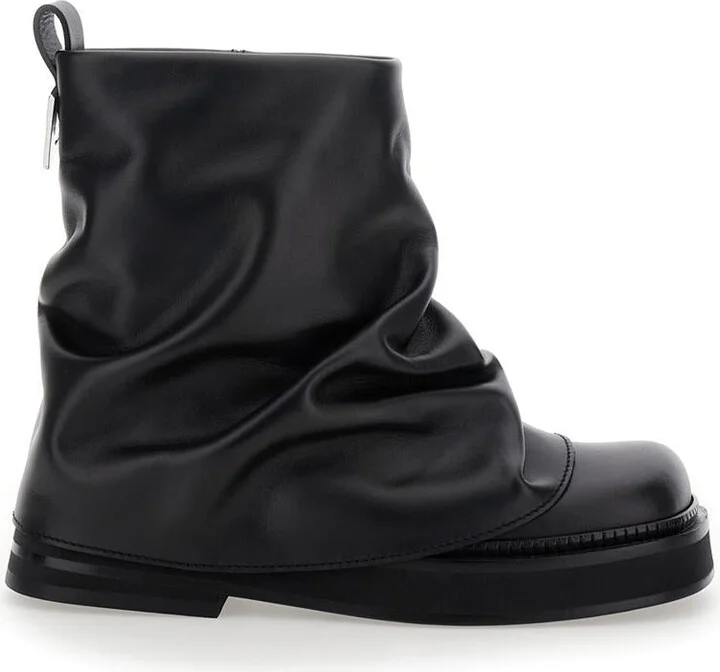 'Mini Robin' Black Ankle Boots With Logo Plaque On The Rear And Pull-Tab At The Heel In Leather Woman