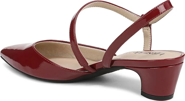 Minimalist Pointed Toe Pump