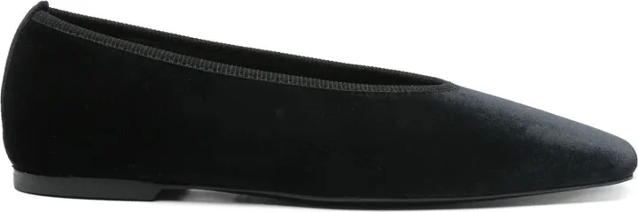 Minimalist velvet ballerina shoes