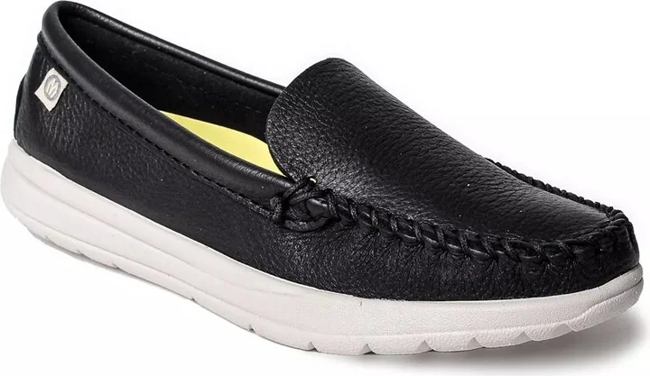 Minnetonka Discover Deerskin SlipOn