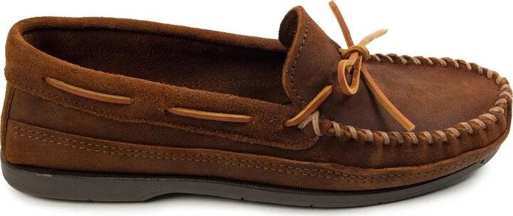 Minnetonka Men's Essential Hardsole Moccasin Shoes - Image 3