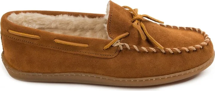 Minnetonka Men's Pile Lined Hardsole Wide Width Slipper - Image 7