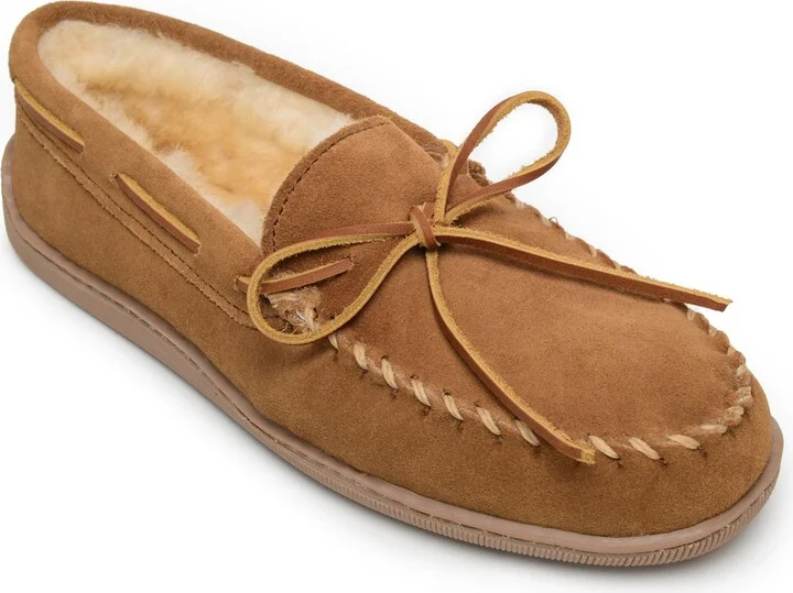 Minnetonka Men's Sheepskin Hardsole Moccasin Slippers