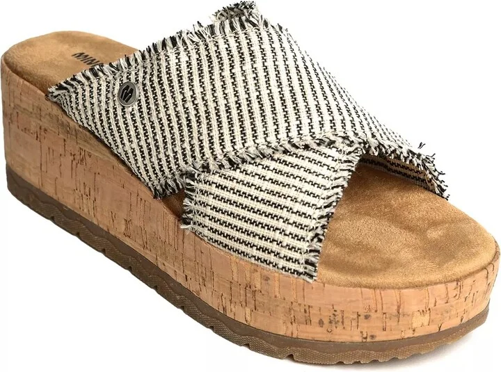 Minnetonka Posey Wedge Sandal
