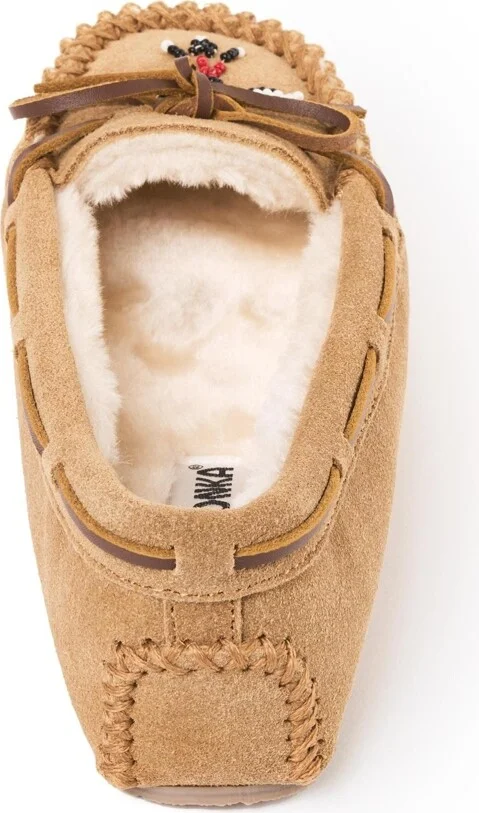 Minnetonka Women's Cally Thunderbird Animikii Suede Beaded Slippers - Image 10