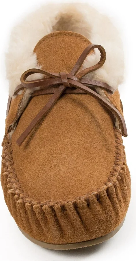 Minnetonka Women's Chrissy Suede Slipper Booties - Image 3