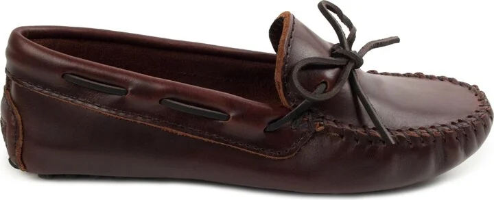 Minnetonka Women's Classic Driver Moccasin Flats - Image 2