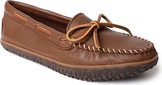 Minnetonka Women's Deerskin Tread, 64T, Carmel -