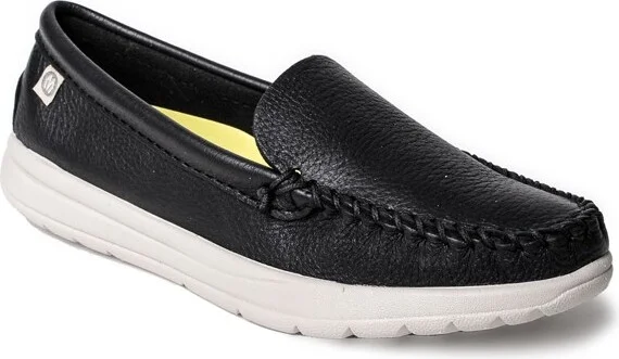Minnetonka Women's Discover Deerskin Slip On Shoes, 49K, Black -