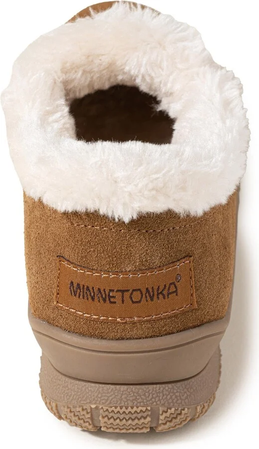 Minnetonka Women's Eagan Suede Faux Fur Lined Booties - Image 4