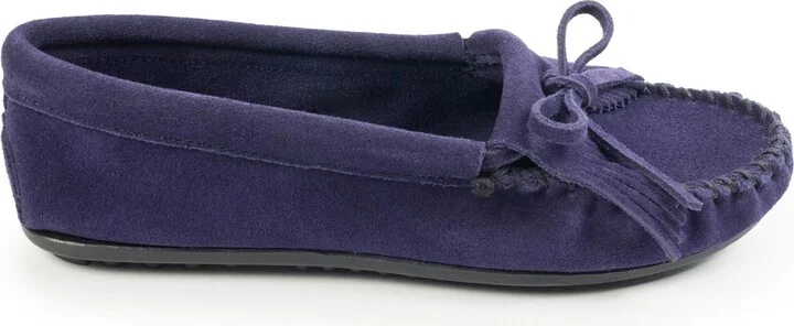 Minnetonka Women's Kilty Hardsole Moccasin - Image 4