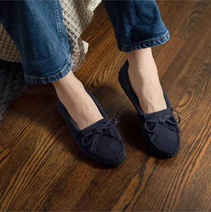 Minnetonka Women's Kilty Hardsole Moccasin - Image 5