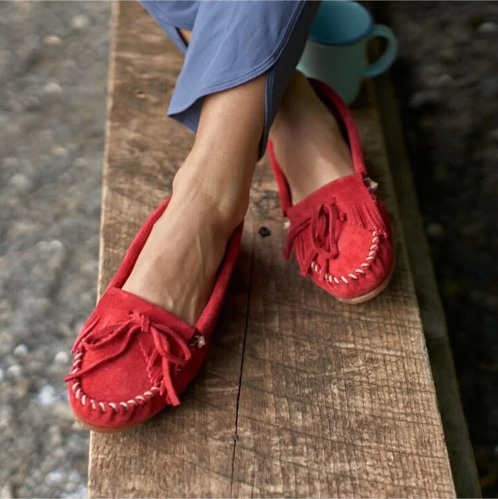 Minnetonka Women's Kilty Hardsole Moccasin - Image 9