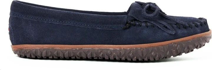 Minnetonka Women's Kilty Tread Moccasin - Image 5
