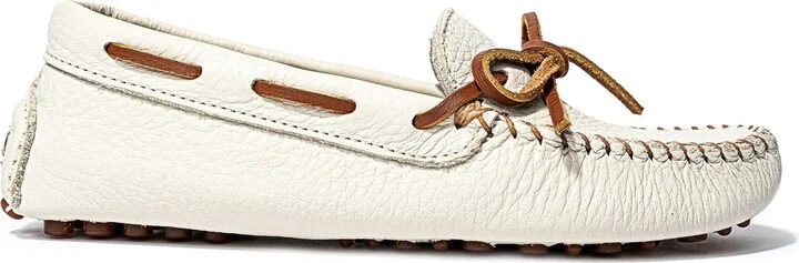 Minnetonka Women's Leather Classic Driver - Image 7