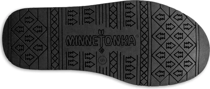Minnetonka Women's Olympia Pull On Booties - Image 6