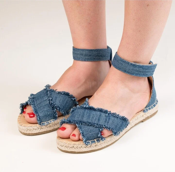 Minnetonka Women's Pemma Ankle Strap Espadrille Sandals - Image 11