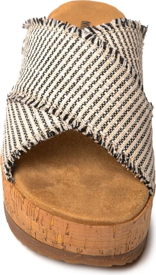 Minnetonka Women's Posey Crossband Wedge Sandal - Image 3