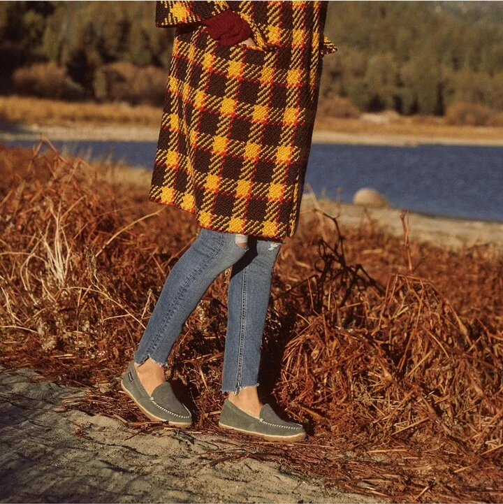 Minnetonka Women's Tempe Slippers - Image 8