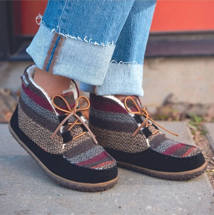 Minnetonka Women's Torrey Lace-up Slipper Booties - Image 10