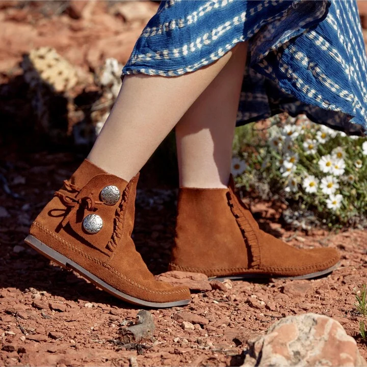 Minnetonka Women's Two Button Boot - Image 6