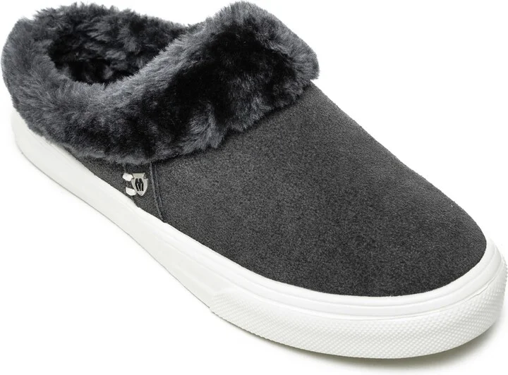 Minnetonka Women's Windy Suede Slippers