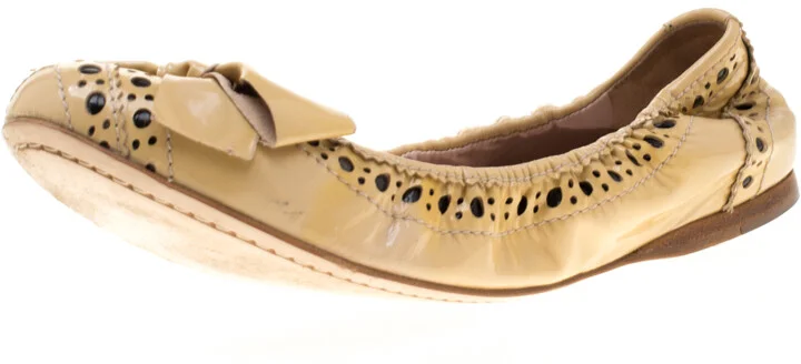 Miu Miu Beige Brogue Leather Scrunch Bow Ballet Flats Size 37.5