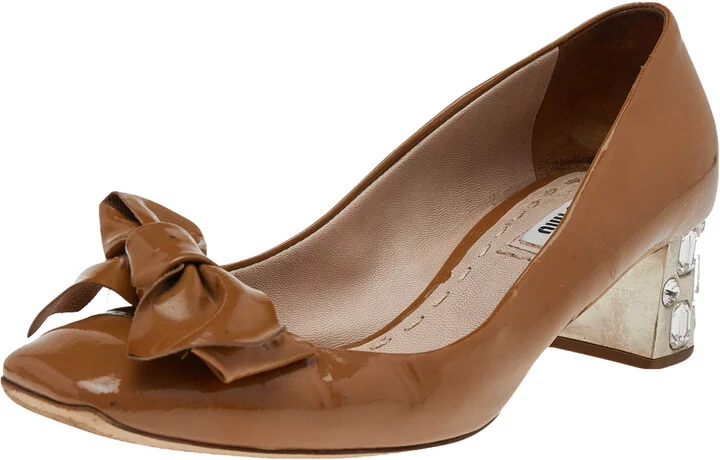 Miu Miu Dark Beige Patent Leather Bow Crystal Embellished Heel Pumps Size 37.5