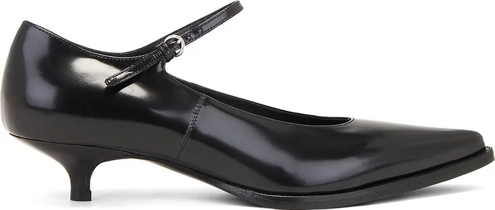 Miu Miu Leather Pump in Black