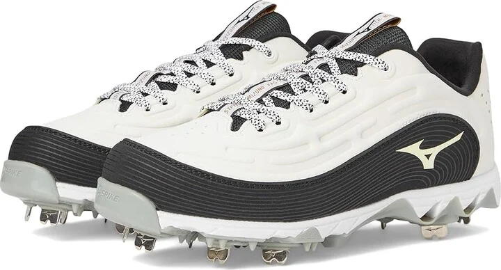 Mizuno 9-Spike Swift 8 Low Metal Women's Shoes White/Black : 7 B - Medium, Leather