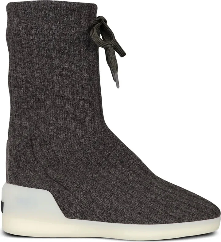 Moc knitted boots