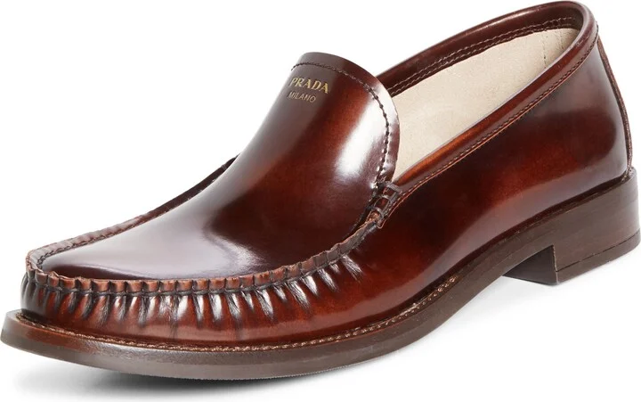 Moc Toe Leather Loafer
