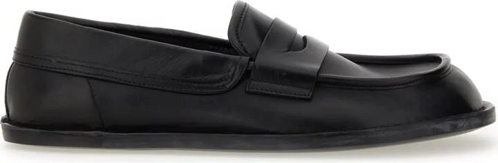 Moccasin desert