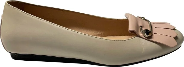 Moccasin Flats in Cream Leather