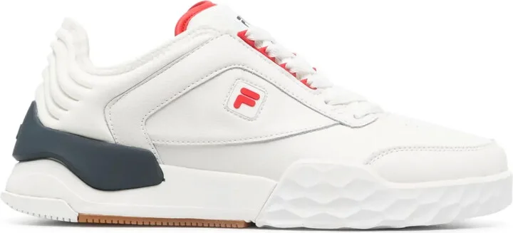 Modern low top sneakers